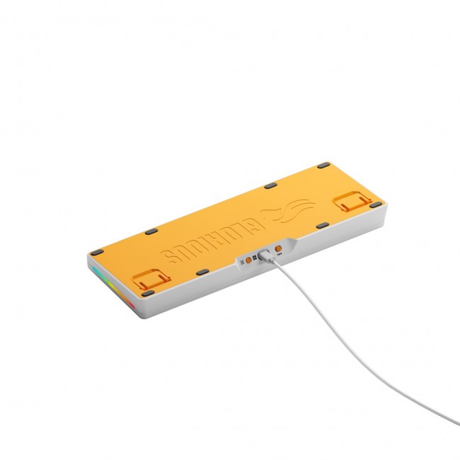 Glorious PC Gaming Race GMMK 3 Prebuilt keyboard USB QWERTY US English White