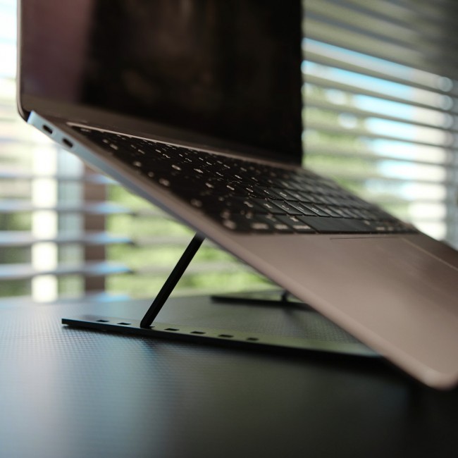 SAVIO PB-05 Office stand for laptop and tablet, black, aluminium SAVIO PB-05 Office stand for laptop and tablet, black, aluminium