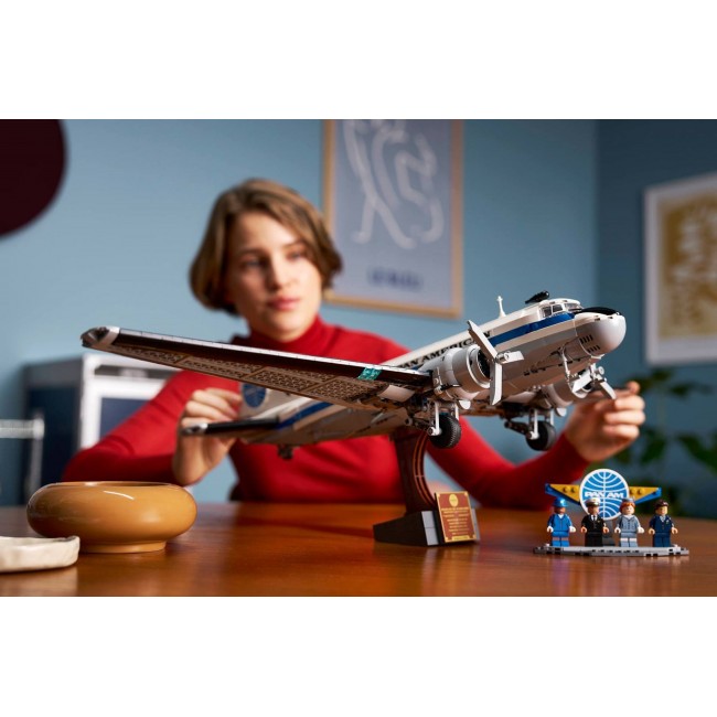 LEGO ICONS 11378 Douglas DC-3 PAN AM Airliner