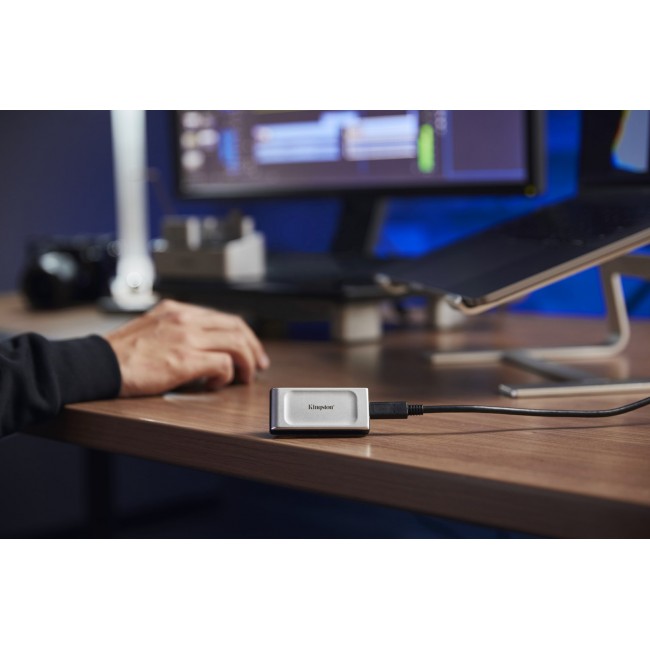 Kingston - SSD - USB 3.2 Gen 2x2 Kingston - SSD - USB 3.2 Gen 2x2