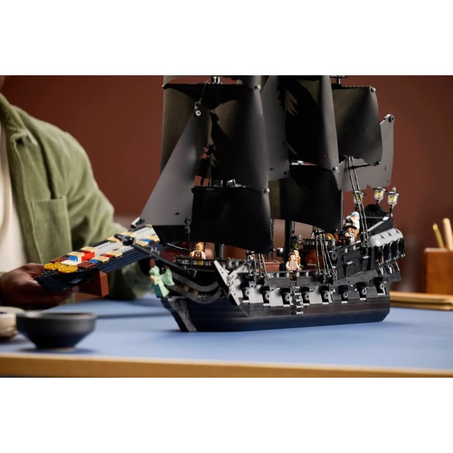 LEGO ICONS 10365 Captain Jack Sparrow's Pirate Ship