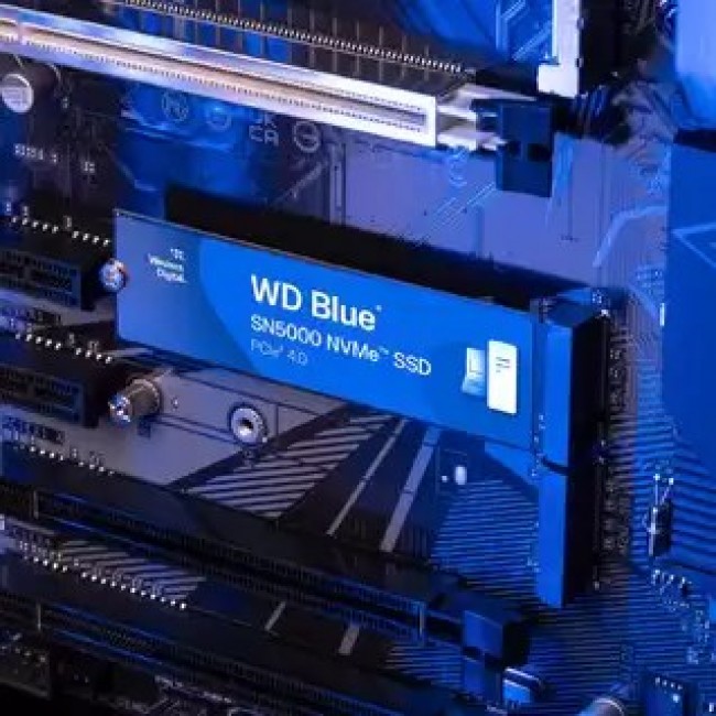 Western Digital WDS200T4B0E internal solid state drive 2 TB M.2 PCI Express 4.0 NVMe