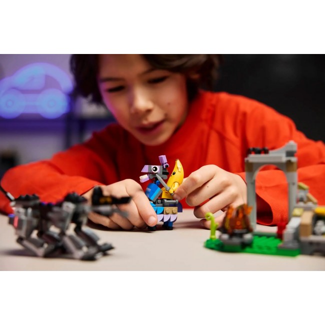 LEGO FORTNITE 77075 Peely & Sparkplug's Camp LEGO FORTNITE 77075 Peely & Sparkplug's Camp