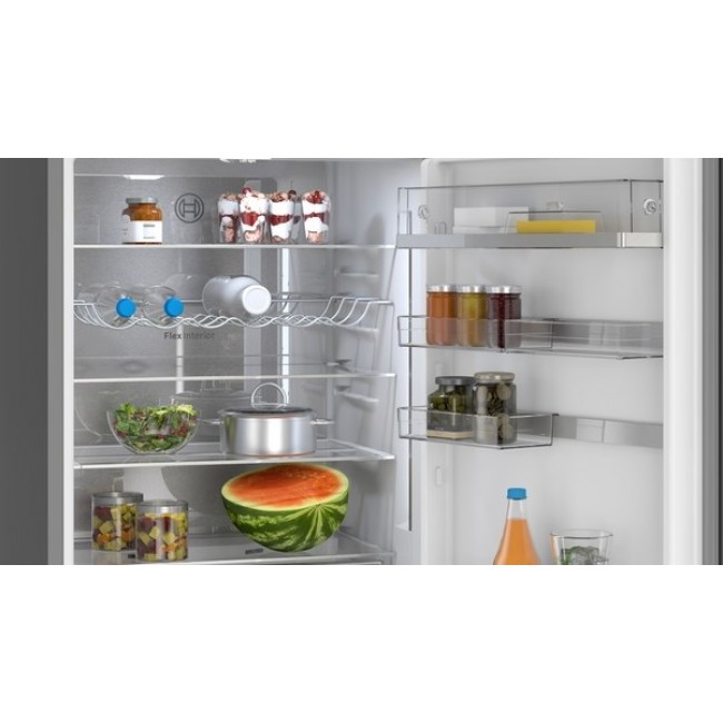 Bosch Serie 6 KGN39LBCF fridge-freezer Freestanding 363 L C Black