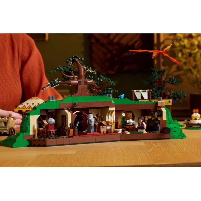 LEGO ICONS 10354 The Lord of the Rings: Shire LEGO ICONS 10354 The Lord of the Rings: Shire