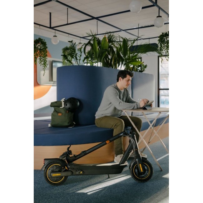 Ninebot by Segway KickScooter MAX G2 D Black 20 km/h 15.3 Ah