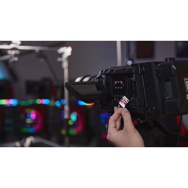 Kingston Technology 256GB Canvas React Plus SDXC UHS-II 300R/260W U3 V90 for Full HD/4K/8K Kingston Technology 256GB Canvas React Plus SDXC UHS-II 300R/260W U3 V90 for Full HD/4K/8K