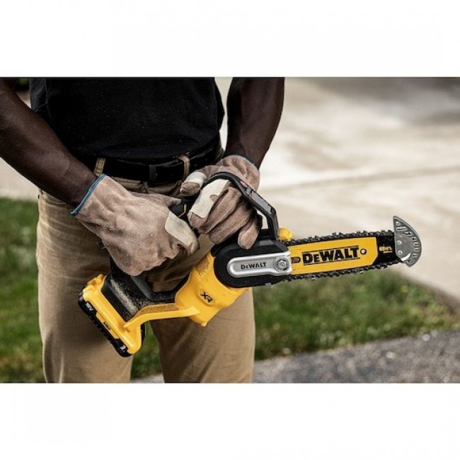 DeWALT DCMPS520P1-QW power hedge trimmer