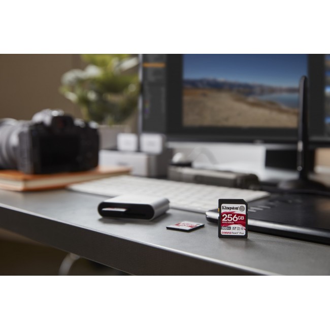 Kingston Technology 256GB Canvas React Plus SDXC UHS-II 300R/260W U3 V90 for Full HD/4K/8K Kingston Technology 256GB Canvas React Plus SDXC UHS-II 300R/260W U3 V90 for Full HD/4K/8K