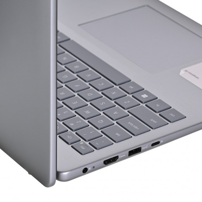 Dell Inspiron 5640 Core 7 150U 16