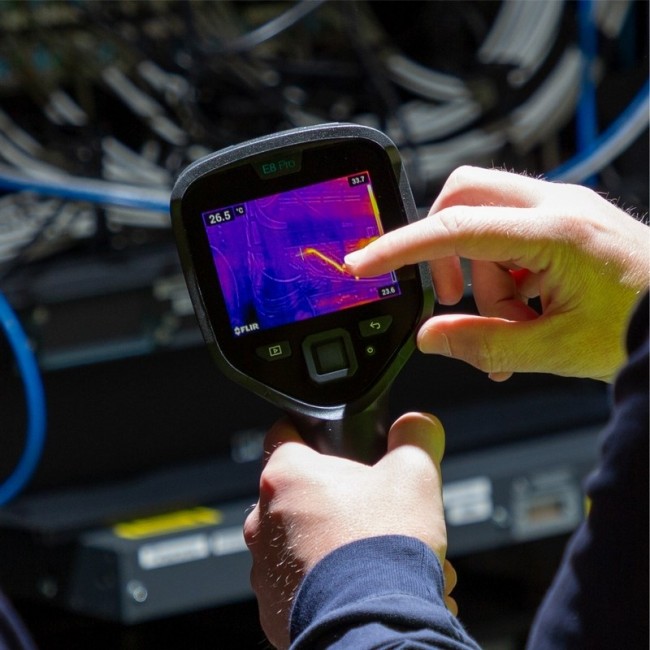 Flir E8 Pro Thermal imaging camera 320 x 240 Black