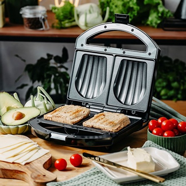 Adler AD 3069 Sandwich toaster Black