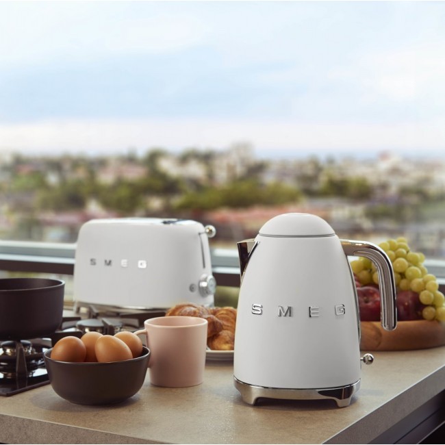 Smeg 50's Style Kettles KLF03WHMEU White Smeg 50's Style Kettles KLF03WHMEU White