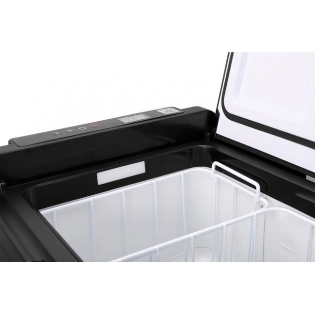 YOLCO GCX47 Black Portable compressor fridge