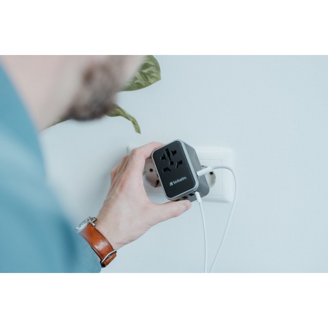 Verbatim 49546 mobile device charger