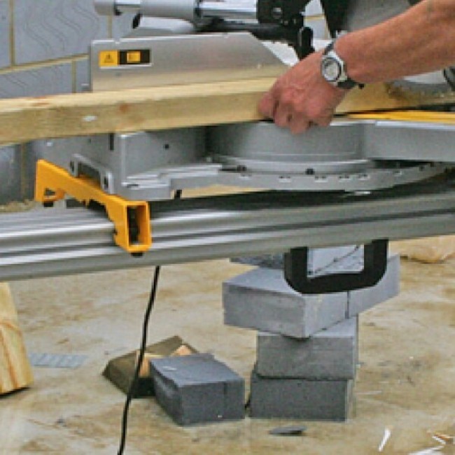 DeWALT DE7023-XJ - geringssavstander DeWALT DE7023-XJ - geringssavstander