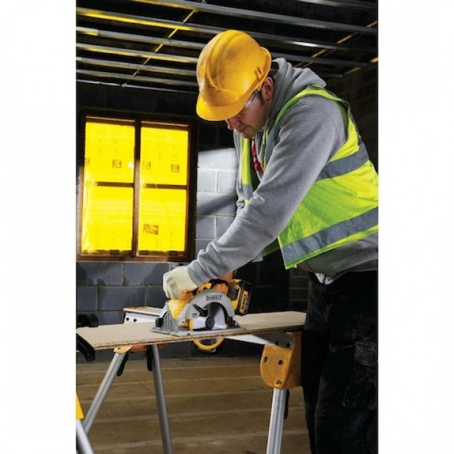 DeWALT DCS391NT circular saw Black,Silver,Yellow