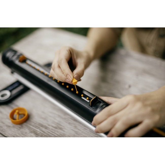 FISKARS M X-SERIES OSCILLATING SPRINKLER