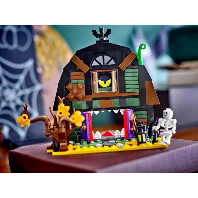 LEGO 40721 Halloween Barn LEGO 40721 Halloween Barn