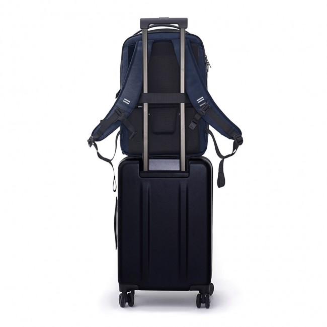XD DESIGN BACKPACK BIZZ BACKPACK NAVY P/N: P705.935 XD DESIGN BACKPACK BIZZ BACKPACK NAVY P/N: P705.935