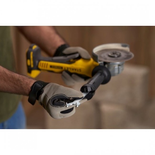 Stanley SFMCG700B angle grinder Stanley SFMCG700B angle grinder