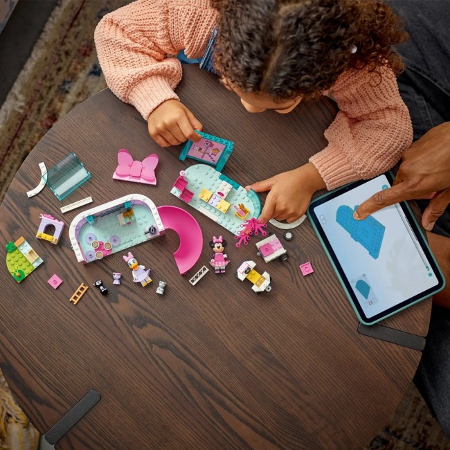 LEGO DISNEY 43274 Minnie's Pet Hotel