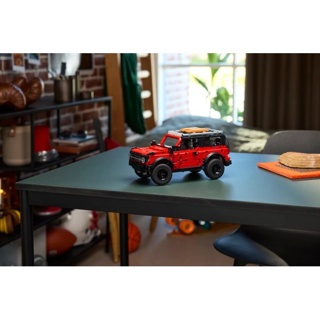 LEGO TECHNIC 42213 Ford Bronco SUV LEGO TECHNIC 42213 Ford Bronco SUV