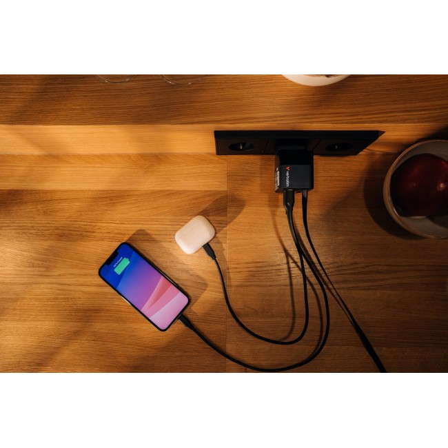 Verbatim GaN Charger 65W 2 Port retractable cable display US plugs with EU and UK adaptors