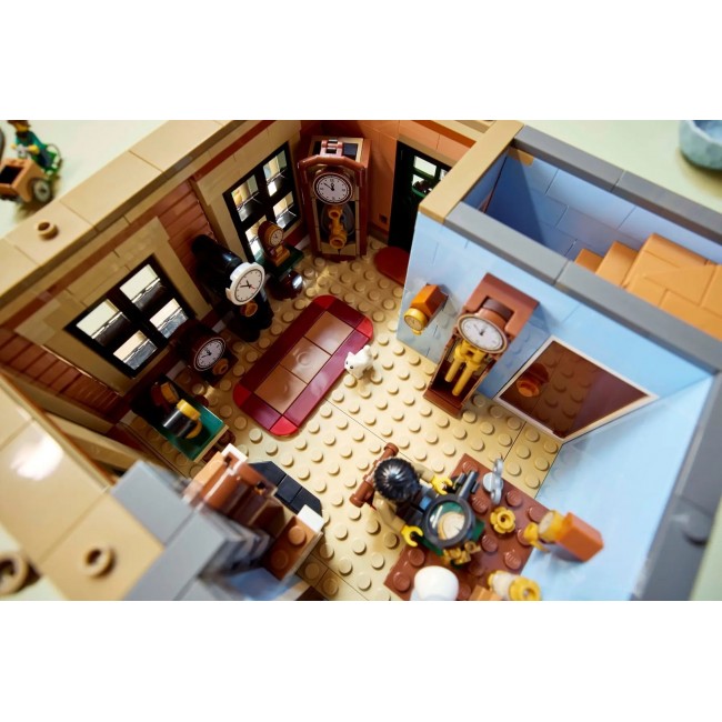LEGO ICONS 10350 Tudor Corner LEGO ICONS 10350 Tudor Corner