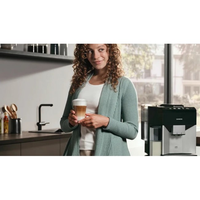 Siemens EQ.500 TQ513R01 coffee maker Fully-auto Espresso machine 1.9 L