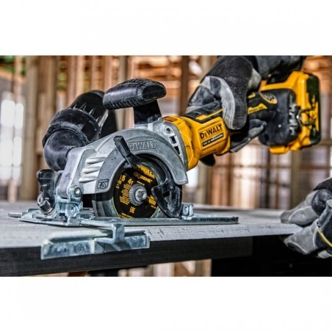 DeWALT DCS691N-XJ portable circular saw 11.5 cm Black, Yellow 4500 RPM 800 W