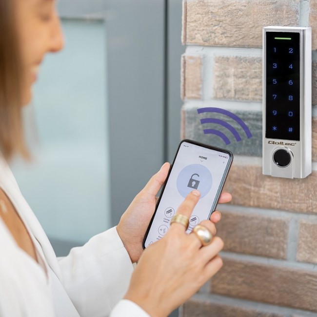 Qoltec 52448 Code lock TITAN with fingerprint reader | RFID | BT 4.0 |Code | Card | key fob | Doorbell| IP68 | EM Qoltec 52448 Code lock TITAN with fingerprint reader | RFID | BT 4.0 |Code | Card | key fob | Doorbell| IP68 | EM