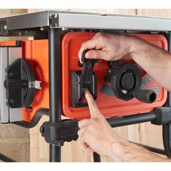 Black & Decker BES720-QS table saw 4800 RPM Black & Decker BES720-QS table saw 4800 RPM