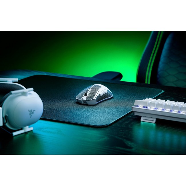 Razer DeathAdder V3 Pro mouse Gaming Right-hand RF Wireless + USB Type-C Optical 30000 DPI
