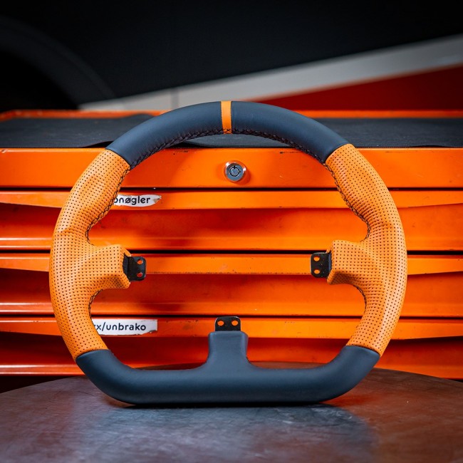 Asetek Closed D Orange Leather Rim Racing wheel