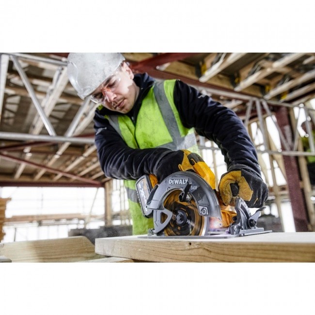 DeWALT DCS578NT-XJ portable circular saw