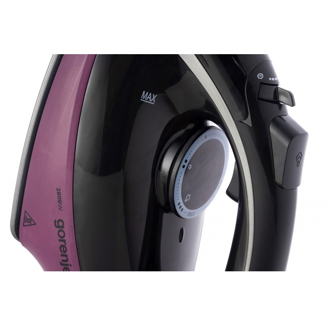 Steam iron Gorenje SIK2800BKV 2800 W Black, Purple