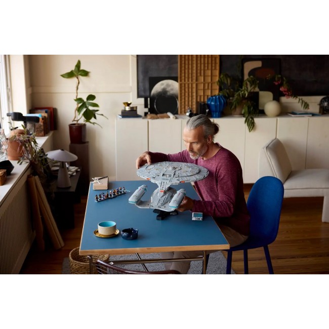 LEGO ICONS 10356 Star Trek: U.S.S. Enterprise NCC-1701-D LEGO ICONS 10356 Star Trek: U.S.S. Enterprise NCC-1701-D