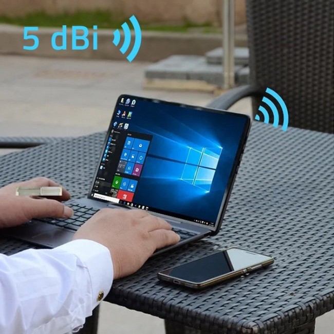 Qoltec 57044 4G LTE DUAL antenna | 5dBi | omnidirectional | outdoor Qoltec 57044 4G LTE DUAL antenna | 5dBi | omnidirectional | outdoor