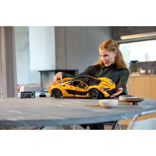 LEGO TECHNIC 42172 McLaren P1 LEGO TECHNIC 42172 McLaren P1