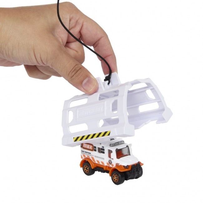 Matchbox Action Drivers Rescue Helicopter,16-In Large-Scale Helicopter with 1:64 Scale Die-Cast Toy Ambulance