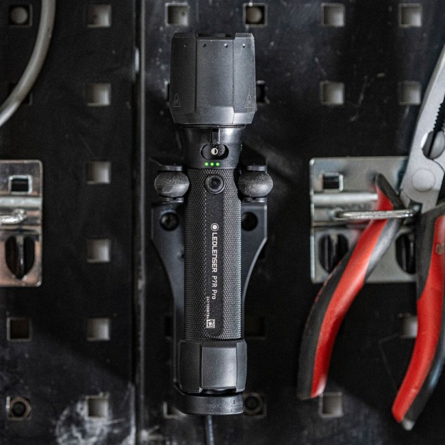 Ledlenser P7R Pro Black Hand flashlight LED