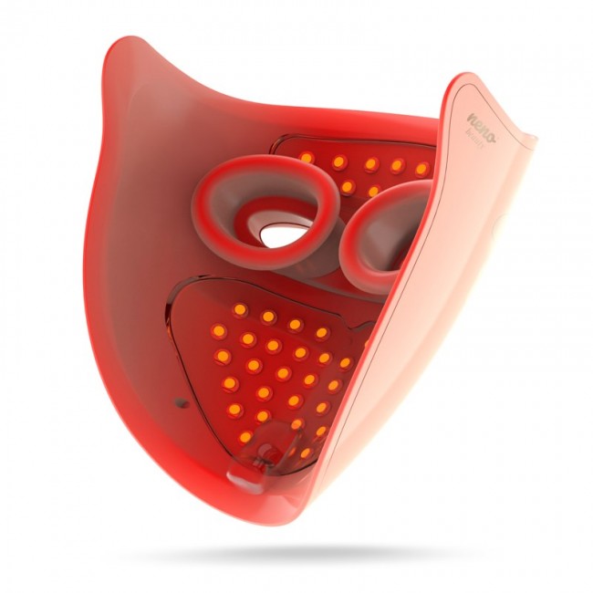 LED LIGHT THERAPY MASK IMPROVING FACIAL SKIN CONDITION