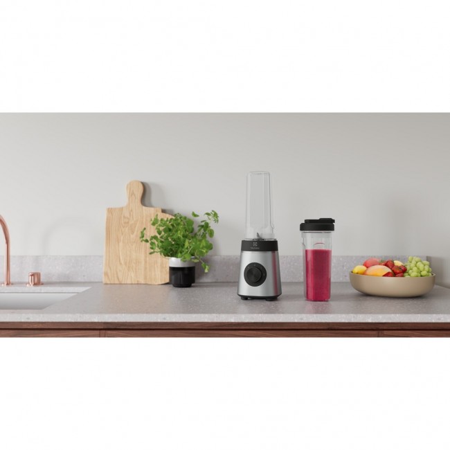 Electrolux E4CB1-6ST 1 L Immersion blender 350 W Stainless steel Electrolux E4CB1-6ST 1 L Immersion blender 350 W Stainless steel