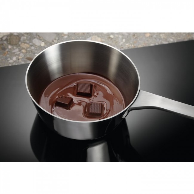 Electrolux Serie 700 EIS62453IZ Black Built-in 60 cm Zone induction hob 4 zone(s) Electrolux Serie 700 EIS62453IZ Black Built-in 60 cm Zone induction hob 4 zone(s)