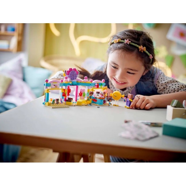 LEGO FRIENDS 42649 Heartlake City Candy Store