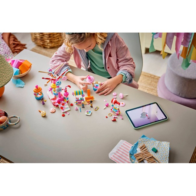 LEGO FRIENDS 42700 Candy and Cupcake Ferris Wheel