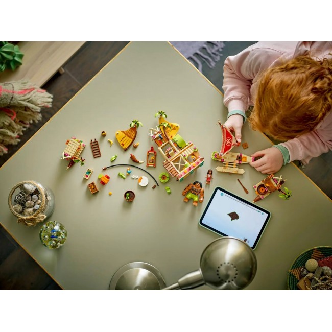 LEGO DISNEY 43258 Kakamora Barge LEGO DISNEY 43258 Kakamora Barge