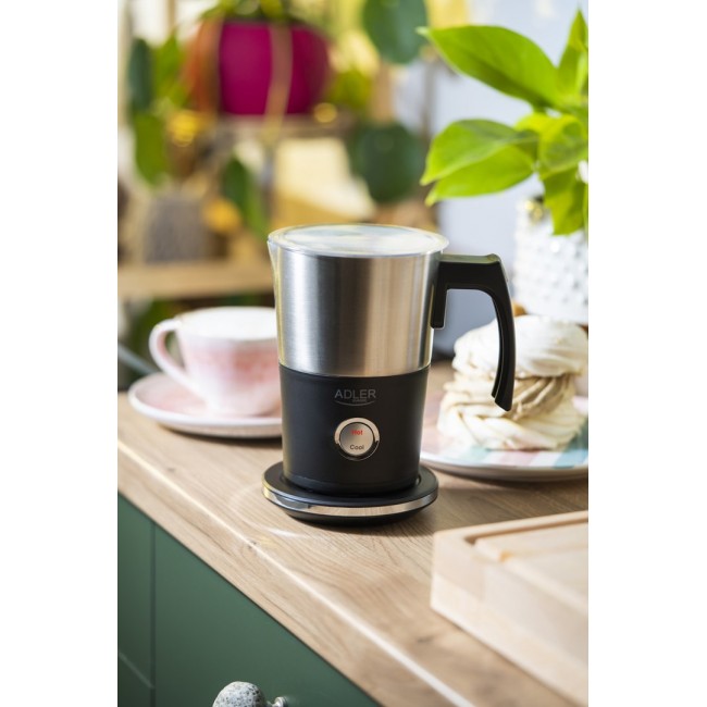 Adler AD 4497 milk frother/warmer Automatic Black Adler AD 4497 milk frother/warmer Automatic Black