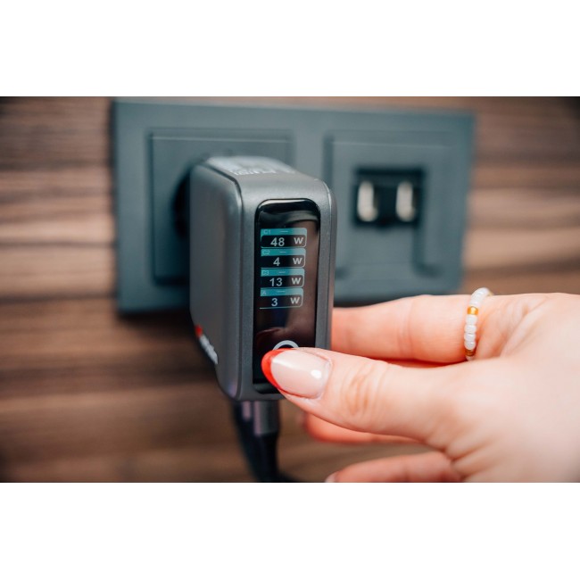 Verbatim Mini GaN Charger 140W with Display